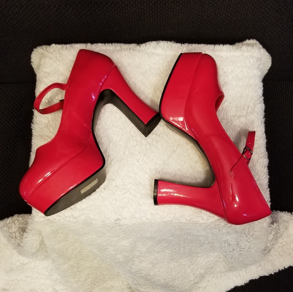 Red Funtasma Mary Janes
